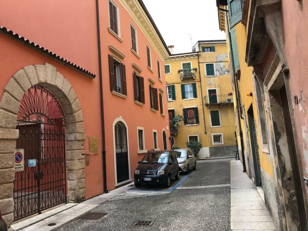 Verona'S Central Apartment Behind The Arena Exterior foto